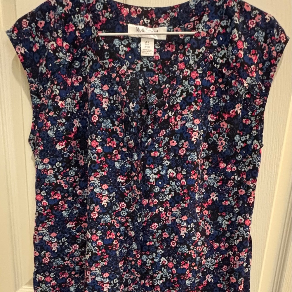 Motherhood Maternity Floral Blouse Size S with Matching Belt